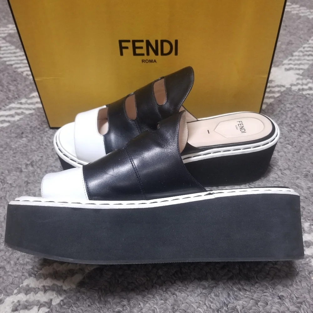 Fendi Sandals 39 - Picture 3 of 5